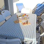 Besse: 6 Pers. Lumineux Avec Balcon Et Cuisine Equipee - Fr-1-814-144 Apartment