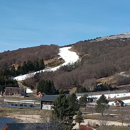 Apartment Besse: 6 Pers. Lumineux Avec Balcon Et Cuisine Equipee - Fr-1-814-144