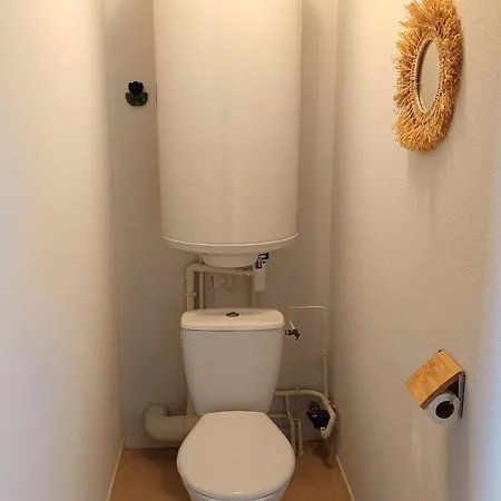 Besse: 6 Pers. Lumineux Avec Balcon Et Cuisine Equipee - Fr-1-814-144 شقة *