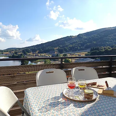 Besse: 6 Pers. Lumineux Avec Balcon Et Cuisine Equipee - Fr-1-814-144 Apartment *