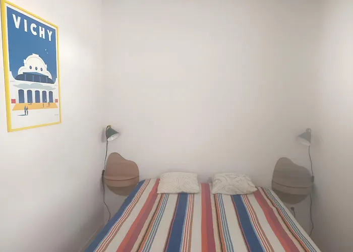 Besse: 6 Pers. Lumineux Avec Balcon Et Cuisine Equipee - Fr-1-814-144