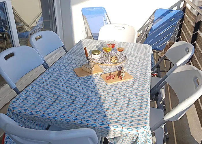 Besse: 6 Pers. Lumineux Avec Balcon Et Cuisine Equipee - Fr-1-814-144 Apartment