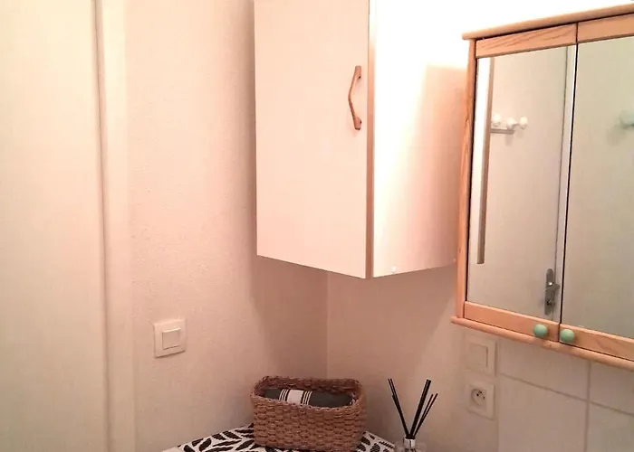 Besse: 6 Pers. Lumineux Avec Balcon Et Cuisine Equipee - Fr-1-814-144